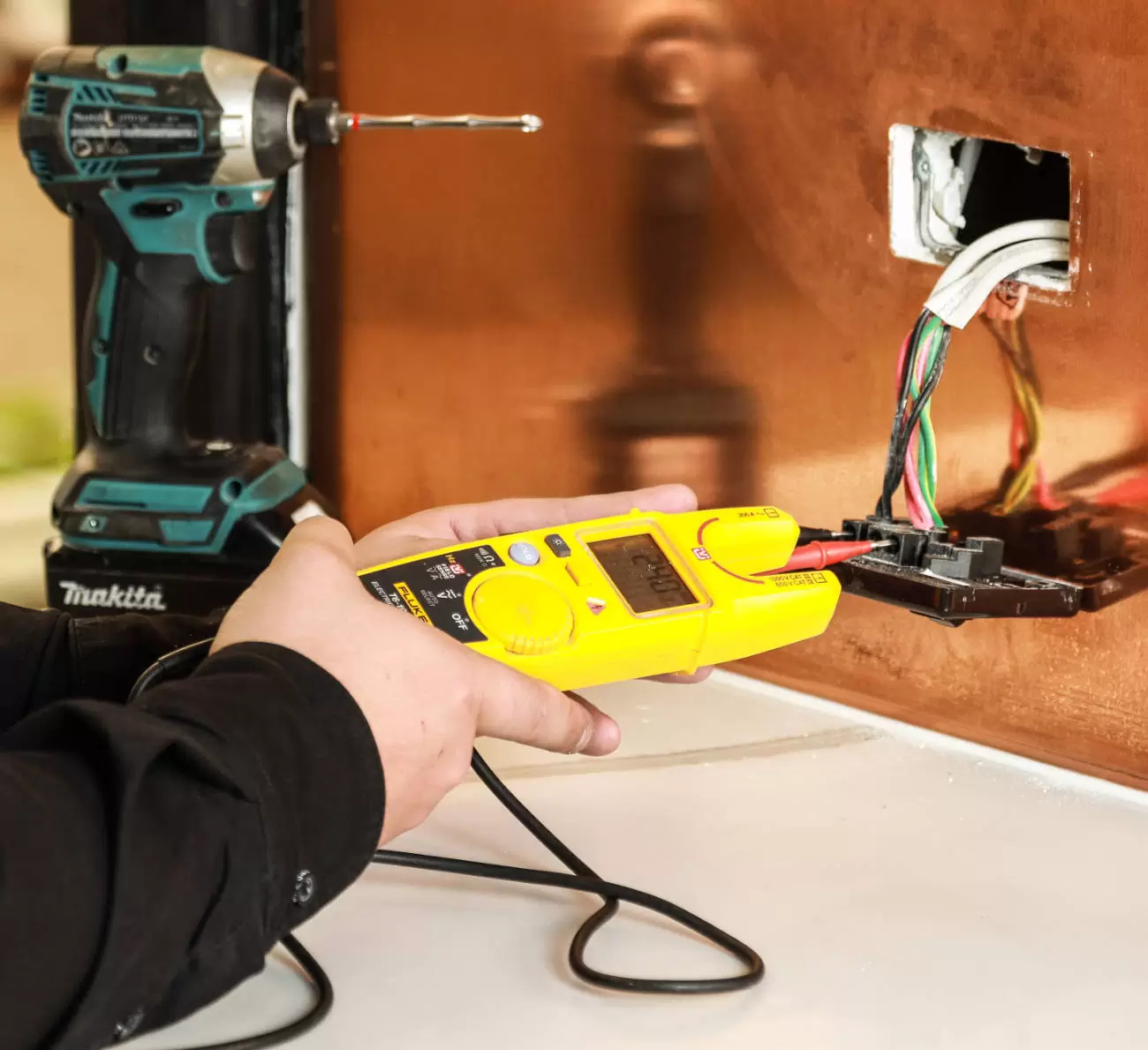 3_Electrical_Commercial_04_0N1A4771 – resize